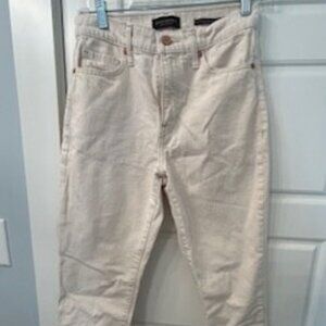 Banana Republic High Rise Straight leg cream colored jeans - Petite Size 27 Wais